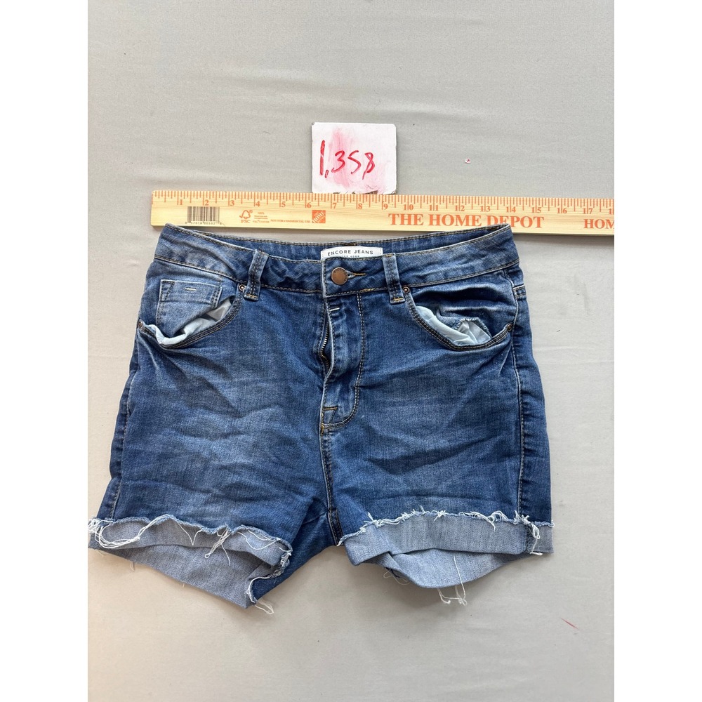 Encore Jeans Womens Size 9 Medium Wash Raw Hem Denim Shorts 837HC Stretch Casual